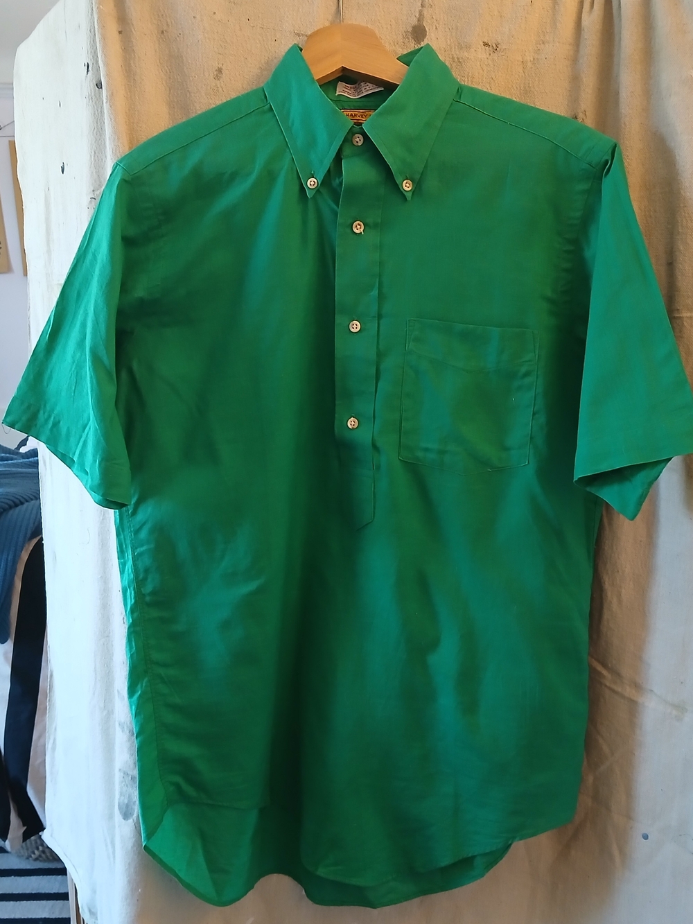 Vintage Green Short-Sleeve Button-Down Shirt